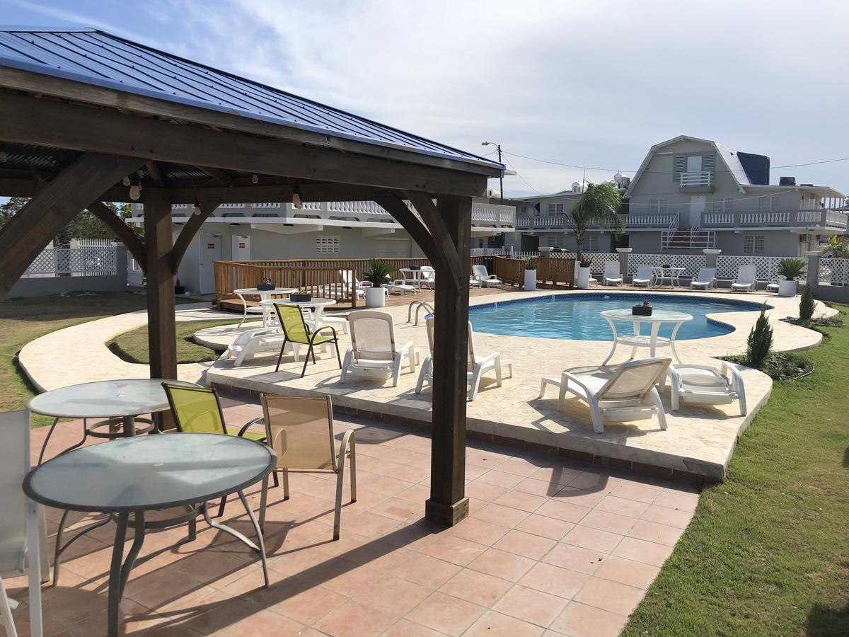 Full Moon Hotel & Restaurant Salinas Bagian luar foto