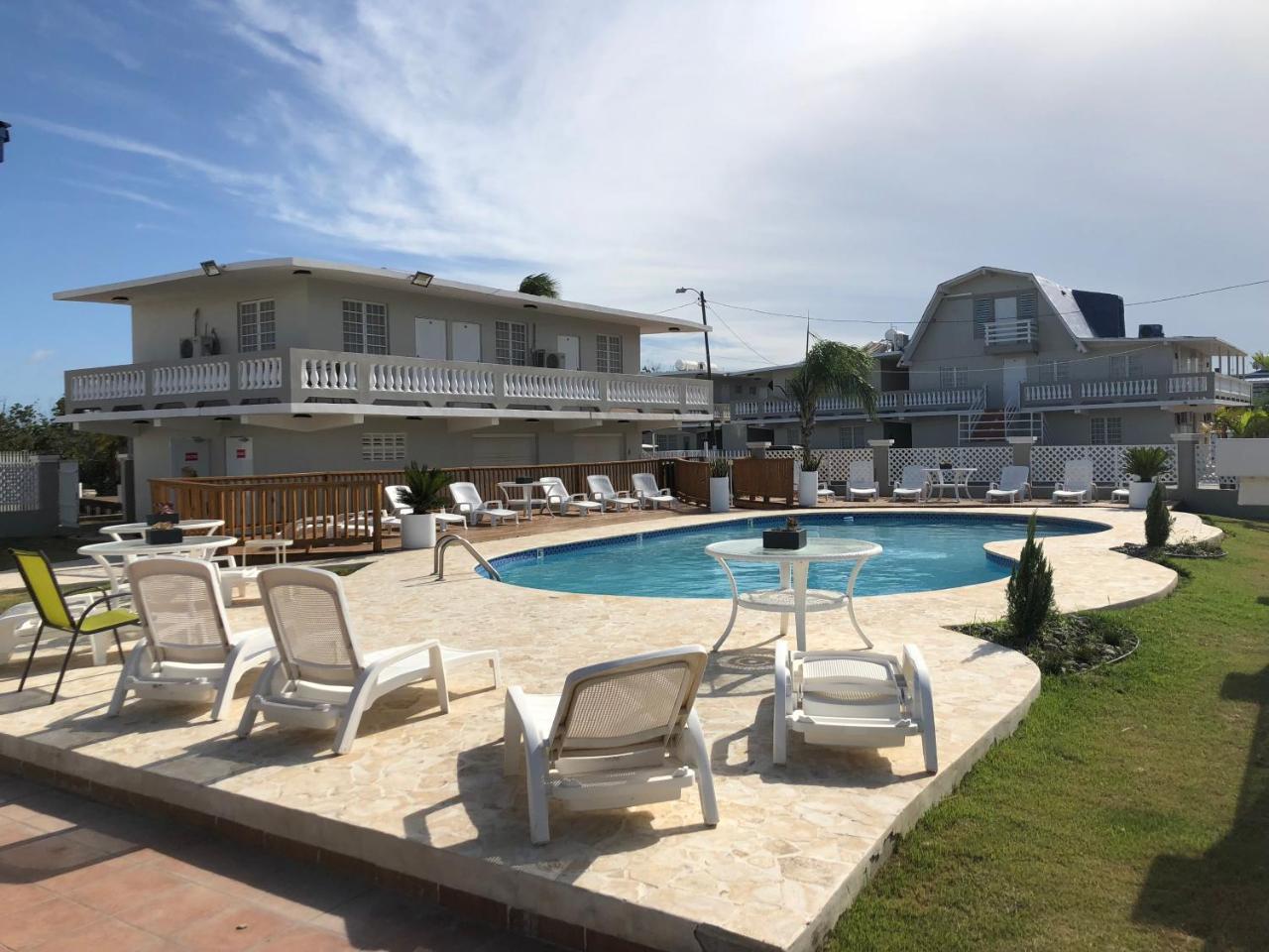 Full Moon Hotel & Restaurant Salinas Bagian luar foto