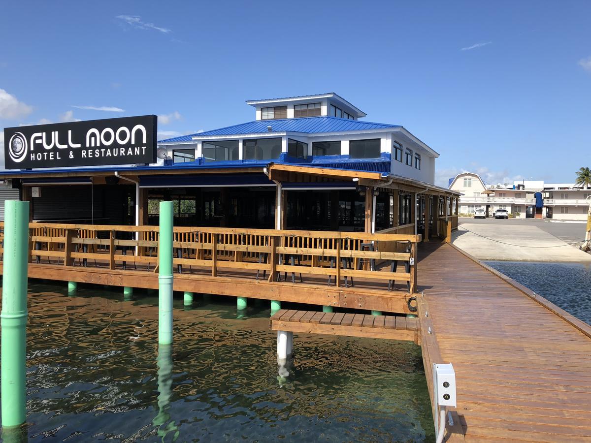 Full Moon Hotel & Restaurant Salinas Bagian luar foto