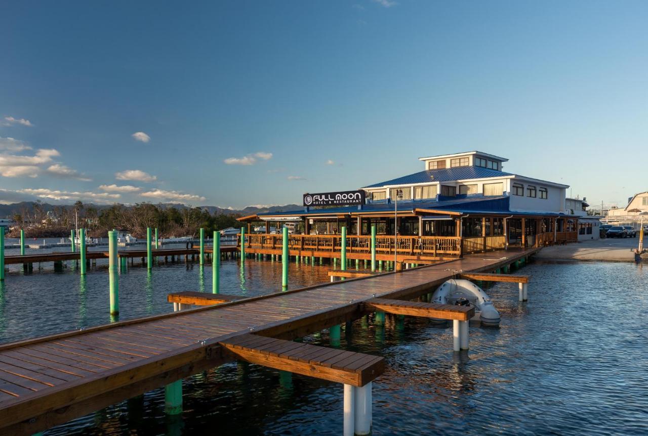 Full Moon Hotel & Restaurant Salinas Bagian luar foto
